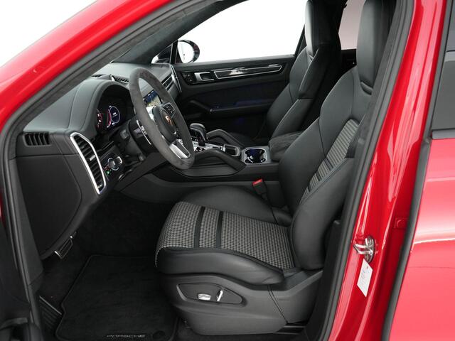 Porsche CAYENNE Coupé 4.0 GTS |lichtgewicht sportpakket|softclose|HUD|BOSE|luchtvering PASM|memory|stoelverwarming voor en achter|verwarmbare voorruit|