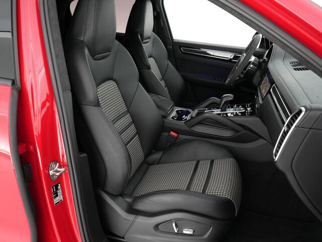 Porsche CAYENNE Coupé 4.0 GTS |lichtgewicht sportpakket|softclose|HUD|BOSE|luchtvering PASM|memory|stoelverwarming voor en achter|verwarmbare voorruit|