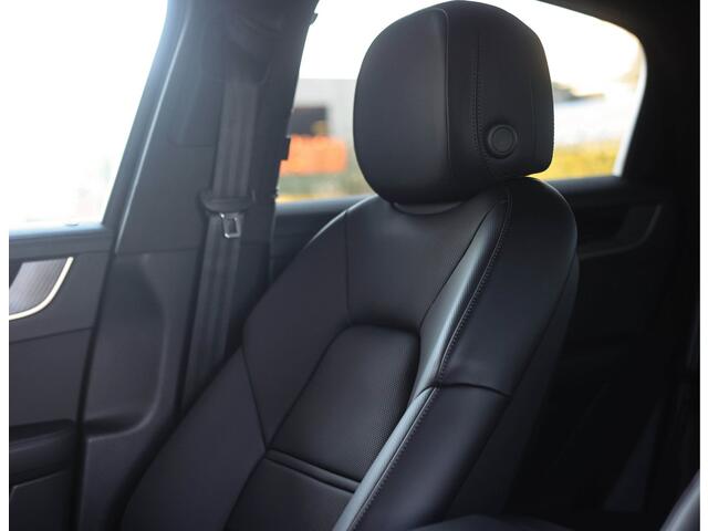 Porsche CAYENNE Coupé 3.0 E-Hybrid | PTS Goodwood Green - Pano - Luchtvering