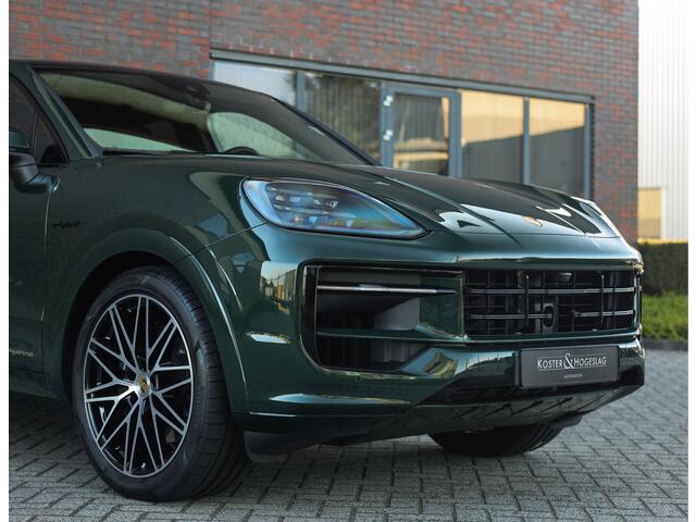 Porsche CAYENNE Coupé 3.0 E-Hybrid | PTS Goodwood Green - Pano - Luchtvering