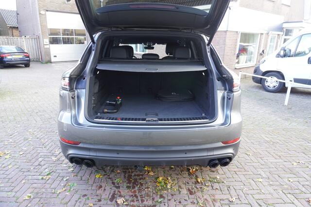 Porsche CAYENNE 3.0 E-Hybrid TREKHAAK SPORTCHRONO 360CAM BOSE MEMMORY