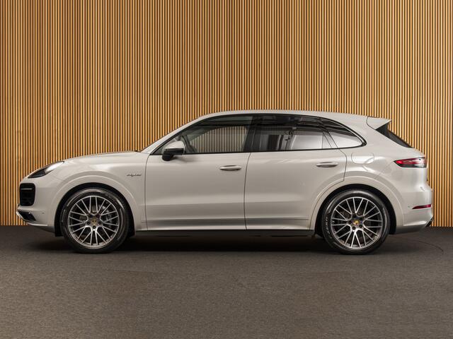 Porsche CAYENNE 3.0 E-Hybrid SPORTDESIGN-PANO-21"-BOSE