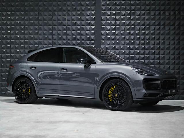 Porsche CAYENNE Coupé 4.0 Turbo S E-Hybrid | Approved | Pano | Burm | Vent.| Carbon | Topv. | 22"| Servo | PDLS+ | Sportuitl. | Side | Chrono