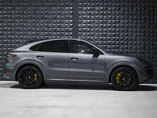Porsche CAYENNE Coupé 4.0 Turbo S E-Hybrid | Approved | Pano | Burm | Vent.| Carbon | Topv. | 22"| Servo | PDLS+ | Sportuitl. | Side | Chrono