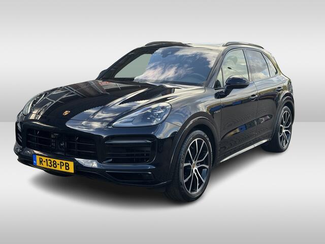 Porsche CAYENNE 3.0 E-Hybrid Platinum Edition / Trekhaak / Panoramadak / 360Camera / Achterasbesturing / Sportuitlaat / 21'' / Luchtvering / Bose / Sportdesign + Chrono / Carbon intr. / 4zone Airco / Stoelventilatie+verwarming / Stuurver