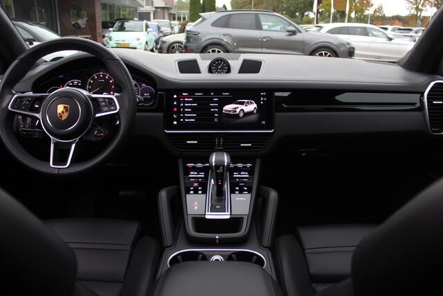 Porsche CAYENNE 3.0 E-Hybrid Platinum Edition / Trekhaak / Panoramadak / 360Camera / Achterasbesturing / Sportuitlaat / 21'' / Luchtvering / Bose / Sportdesign + Chrono / Carbon intr. / 4zone Airco / Stoelventilatie+verwarming / Stuurver