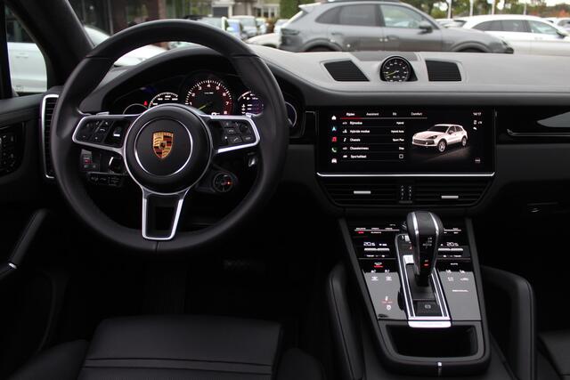 Porsche CAYENNE 3.0 E-Hybrid Platinum Edition / Trekhaak / Panoramadak / 360Camera / Achterasbesturing / Sportuitlaat / 21'' / Luchtvering / Bose / Sportdesign + Chrono / Carbon intr. / 4zone Airco / Stoelventilatie+verwarming / Stuurver