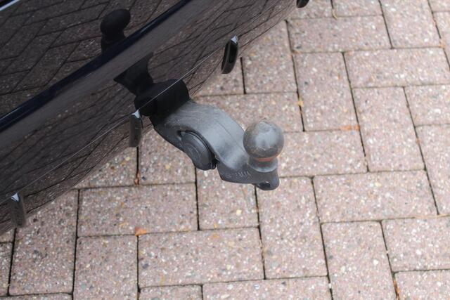 Porsche CAYENNE 3.0 E-Hybrid Platinum Edition / Trekhaak / Panoramadak / 360Camera / Achterasbesturing / Sportuitlaat / 21'' / Luchtvering / Bose / Sportdesign + Chrono / Carbon intr. / 4zone Airco / Stoelventilatie+verwarming / Stuurver