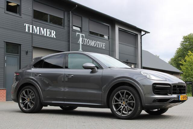 Porsche CAYENNE Coupé 3.0 E-Hybrid Sport Design - Nederlandse Porsche - Dealer onderhouden 1e eigenaar Panoramadak - Luxe stoelen - Adaptive cruise control - 21 Inch Sport Chrono - Trekhaak wegklapbaar