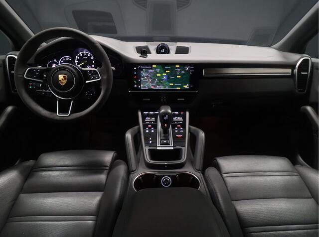 Porsche CAYENNE 3.0 E-Hybrid Platinum Edition [SCHUIFKANTELDAK, SPORT CHRONO, SOFTCLOSE, TREKHAAK INKLAPBAAR, LUCHTVERING, APPLE CARPLAY, ANDROID, MEMORY SEATS, BOSE SOUND, 360 CAMERA, HEAD-UP, ADAPTIVE CRUISE, STOELVENTILATIE, STOELVERW