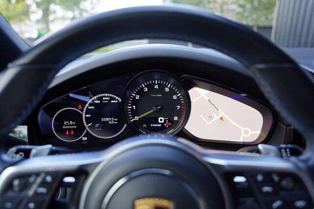 Porsche CAYENNE Coupé 3.0 E-Hybrid BTW NL-Auto 1e Eigenaar