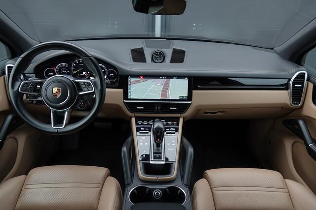 Porsche CAYENNE E-Hybrid 3.0 462Pk 8-Aut. | Luchtvering | Panoramadak | Sport-Chrono | BOSE-Sound | Leder | 21''
