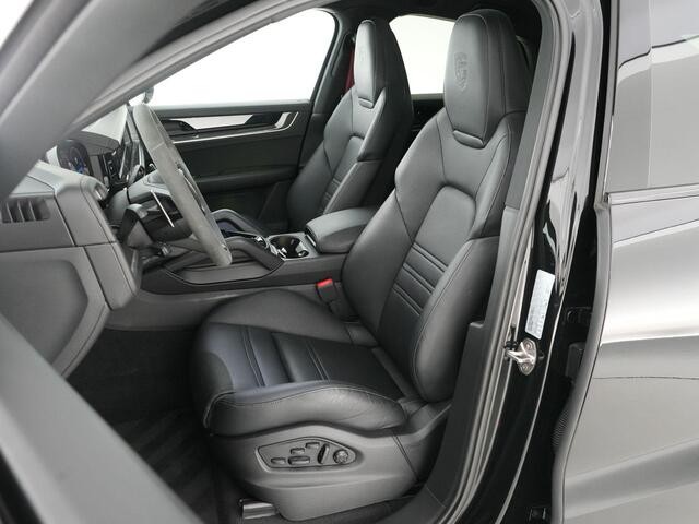 Porsche CAYENNE Coupé 3.0 470pk E-Hybrid |BTW-auto|passenger display|achteras besturing|carbon ext|soft close|pano|Bose|18-voudig|sport chrono|HUD|memory|BLIS|360 camera|22"|