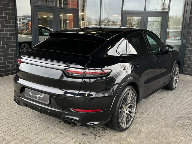 Porsche CAYENNE COUPÃ 3.0 E-HYBRID - ORG. NL. - SPORT CHR. - PANO - 4-WIELST. - 22 INCH