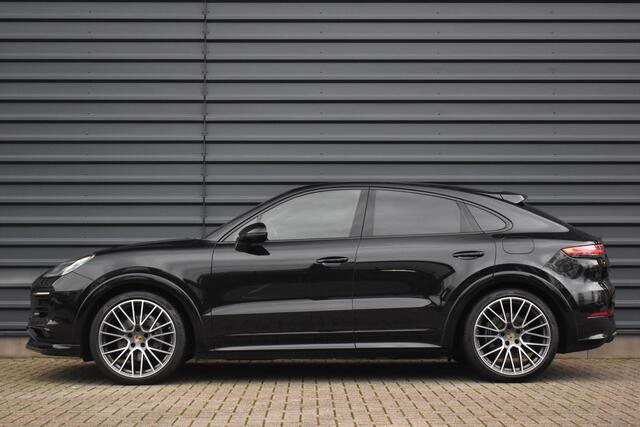 Porsche CAYENNE Coupé 3.0 E-Hybrid 462pk SportDesign | Pano | ACC | Matrix PDLS+ | 360 Camera | 22'' Wielen | Luchtvering | Bose |