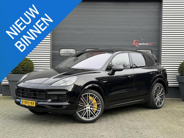 Porsche CAYENNE 4.0 Turbo S E-Hybrid 680 PK | Keramische Remmen | Panoramadak | Head-Up Display | 360* Camera | Carbon | Elektrische Trekhaak |