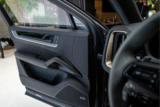 Porsche CAYENNE Coupé 3.0 E-Hybrid | Massage | Innodrive | trekhaak | 360 | PASM | Matrix | Bose
