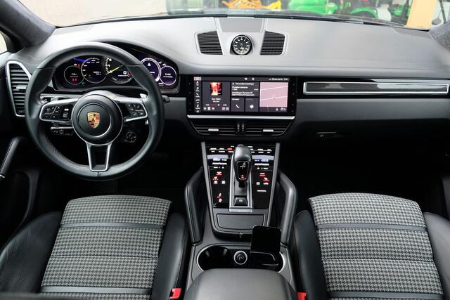 Porsche CAYENNE Coupé 3.0 E-Hybrid 462pk *BTW* 4-wielsturing Bose Lightweight Package Carbon pakket NLauto