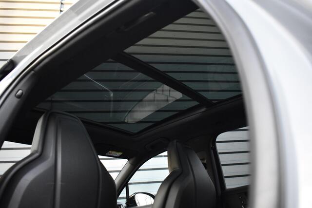 Porsche CAYENNE 3.0 E-Hybrid 470pk SportDesign | Pano | Bijrij. Display | Matrix | ACC | 22'' Wielen | Trekhaak | Achterasbest. | Bose |