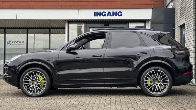 Porsche CAYENNE 3.0 E-Hybrid Pano | Camera | Sport chrono