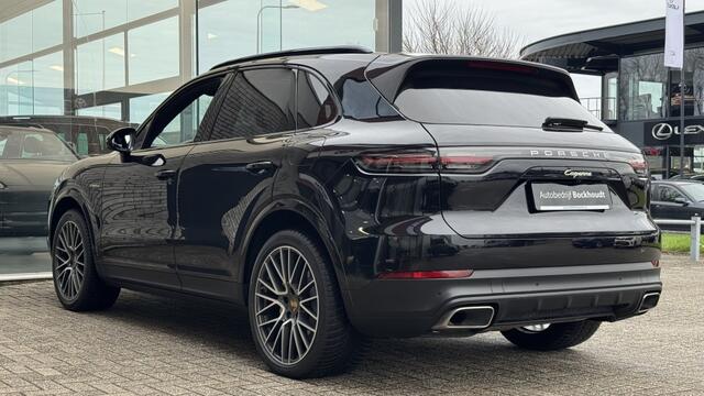 Porsche CAYENNE 3.0 E-Hybrid Pano | Camera | Sport chrono