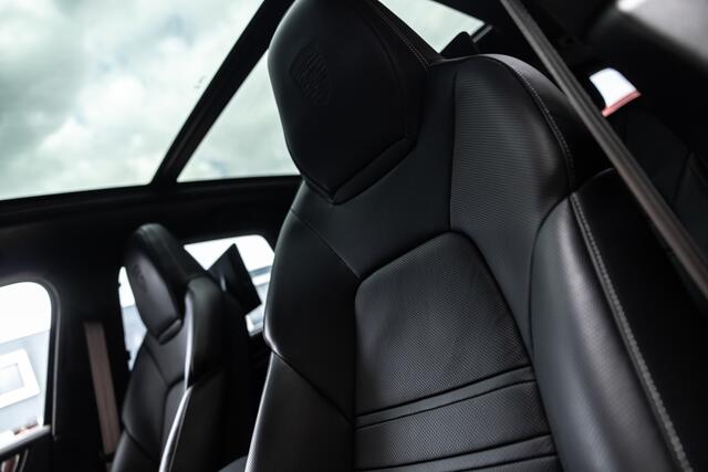 Porsche CAYENNE 3.0 E-Hybrid | Sport Design | Burmester | NL | Full Options
