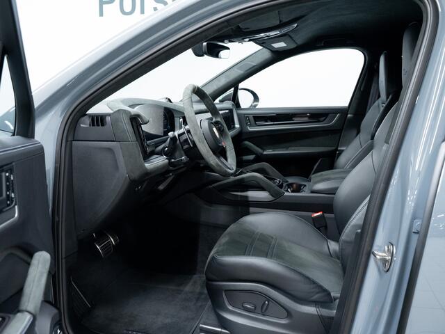 Porsche CAYENNE Turbo E-Hybrid Coupé met GT-Pakket