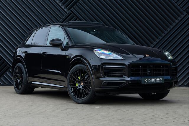 Porsche CAYENNE 3.0 E-Hybrid ACC Pano PDLS+ GTS Stoelvent. Sport Chrono Alcant.Hemel Luchtv.