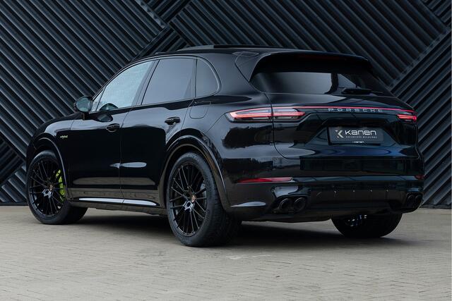 Porsche CAYENNE 3.0 E-Hybrid ACC Pano PDLS+ GTS Stoelvent. Sport Chrono Alcant.Hemel Luchtv.