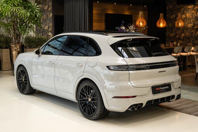 Porsche CAYENNE 3.0 E-Hybrid | achterassturing | Sport design | 18 weg | bijrijder display | pano | Soft close |