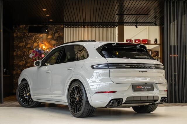 Porsche CAYENNE 3.0 E-Hybrid | achterassturing | Sport design | 18 weg | bijrijder display | pano | Soft close |