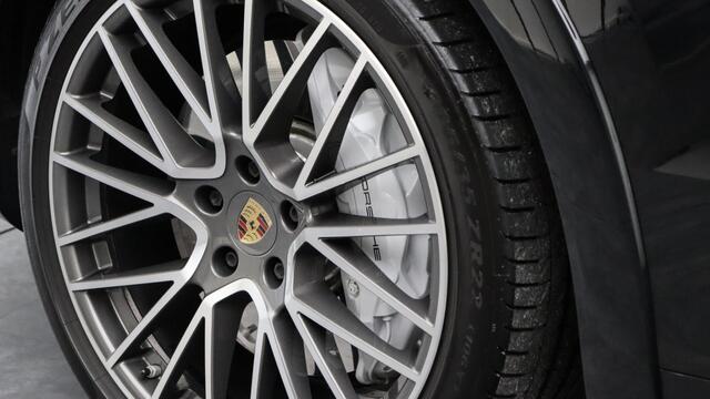 Porsche CAYENNE 2.9 S SportDesign | Burmester 3D | Stoelventilatie | PSCB | Head-up | Soft-Close | InnoDrive | LED Matrix | Trekhaak | Achterasbesturing