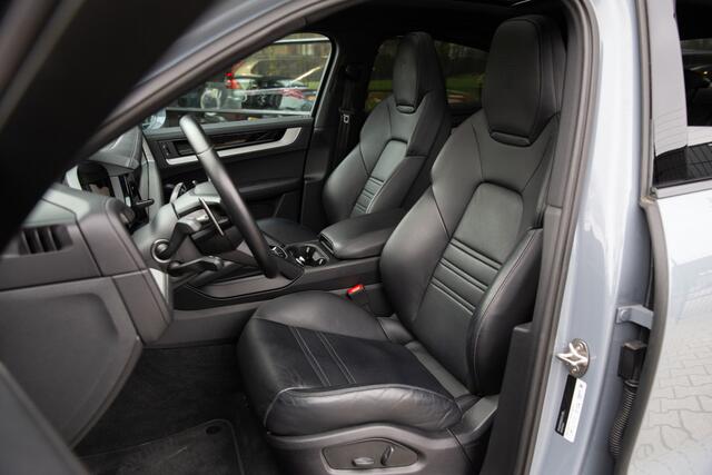 Porsche CAYENNE Coupé 3.0 E-Hybrid , Panoramadak, Bose, Trekhaak, Sport Chrono,