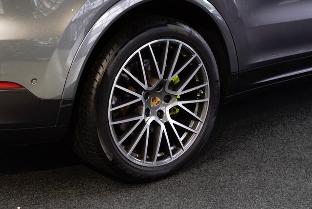 Porsche CAYENNE 3.0 E-Hybrid Panodak ACC Leer 360 Navi LM velgen PDC Memory seats Elektr. trekhaak Elektr. achterklep Climate C.