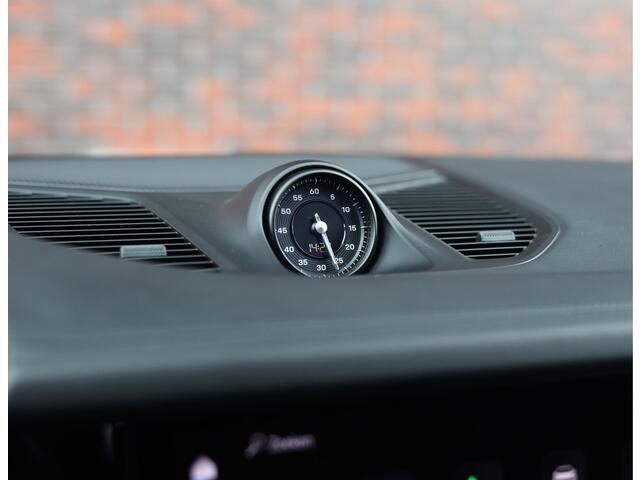 Porsche CAYENNE Coupé 3.0 E-Hybrid | Pano - Trekhaak - Sport Chrono