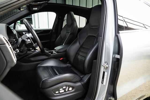 Porsche CAYENNE Coupé 3.0 E-Hybrid Sportuitlaat | Elekt. Trekhaak | NL Auto