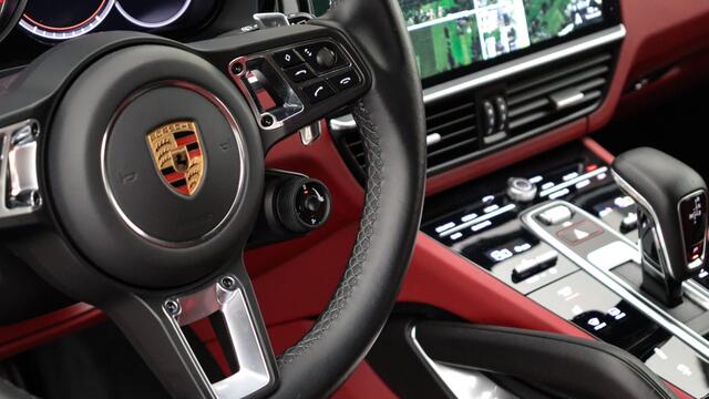 Porsche CAYENNE 4.0 Turbo | PSCB | Soft-Close | Trekhaak | PDCC | Led-matrix | Surround View