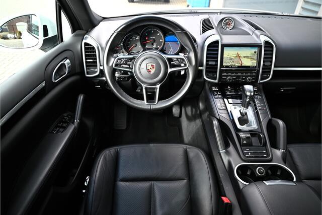 Porsche CAYENNE 3.0 D PLATINUM EDITION / PANORAMA DAK / LEDER / CAMERA / LED / BLIND SPOT / 21"