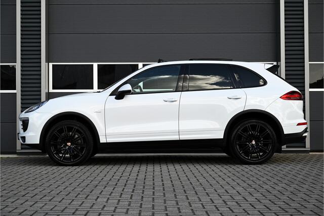Porsche CAYENNE 3.0 D PLATINUM EDITION / PANORAMA DAK / LEDER / CAMERA / LED / BLIND SPOT / 21"
