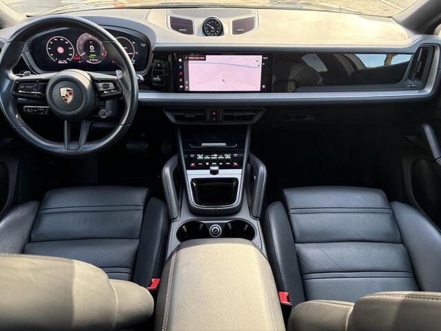 Porsche CAYENNE Coupé 3.0 E-Hybrid Pano Trekhaak NL Auto Sport Chrono