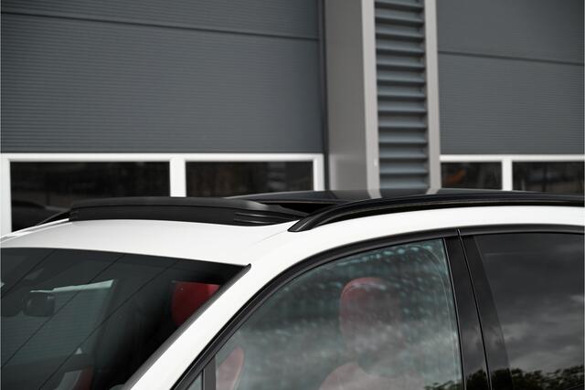 Porsche CAYENNE 3.0 E-Hybrid / SPORT DESIGN / PANO / PASSENGER DISPLAY / SPORT UITLAAT / HUD / MASSAGE / SPORT CHRONO