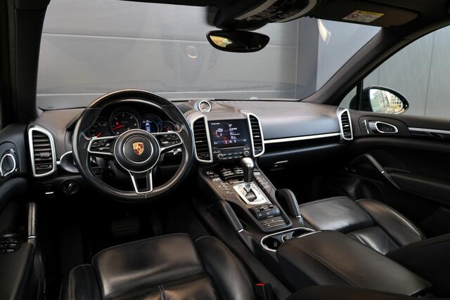 Porsche CAYENNE 3.0 D Platinum Edition | PANO | BOSE | MEMORY | LUCHTVERING | SPORT CHRONO | CAMERA |