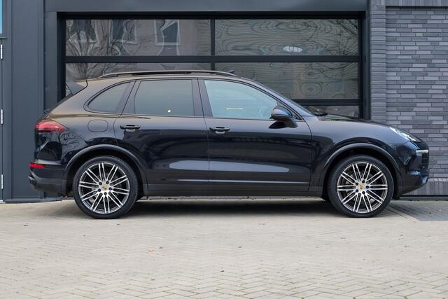 Porsche CAYENNE 3.0 D Platinum Edition | PANO | BOSE | MEMORY | LUCHTVERING | SPORT CHRONO | CAMERA |