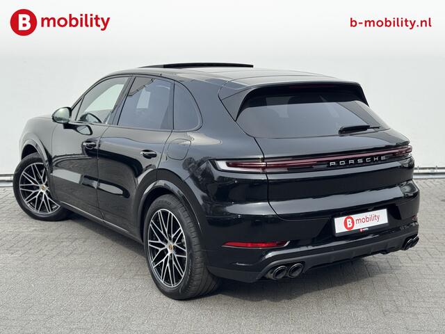 Porsche CAYENNE 3.0 E-Hybrid Sport Chrono Head-Up Trekhaak NL Auto! | Stoelverwarming/Ventilatie | Bijrijdersdisplay | Luchtvering | BOSE