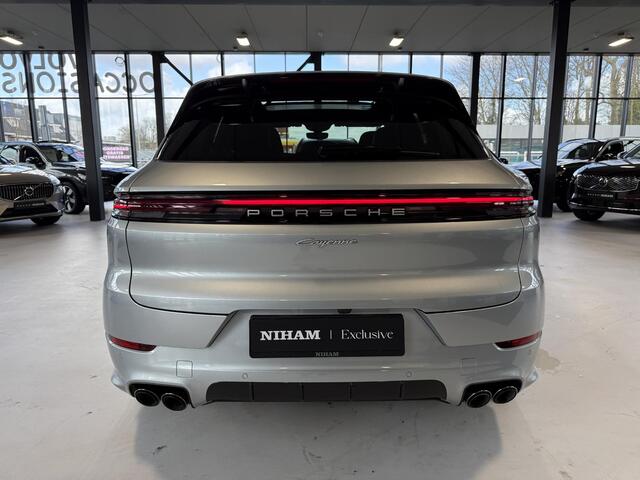 Porsche CAYENNE 3.0 E-Hybrid FOTO REP. VOLGT|SPORT DESIGN|SPORT CHRONO|PANO-DAK|360 CAMERA|LUCHTVERING|TREKHAAK|DOLOMIETZILVER|MATRIX LED|ADAPT. CRUISE|SPORTSTOELEN