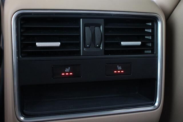 Porsche CAYENNE 3.0 | SportDesign | Pano | Luchtvering | Adaptief cruise control | Stoelkoeling | 22" | 340PK