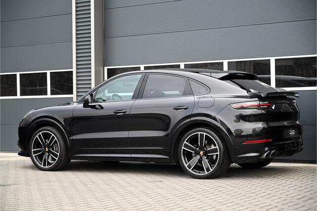 Porsche CAYENNE Coupé 3.0 E-Hybrid / SPORT DESIGN / PANO / SPORT UITLAAT / BOSE / 360 CAMERA / ACC / SPORT CHRONO / TECHART / NL AUTO / BTW