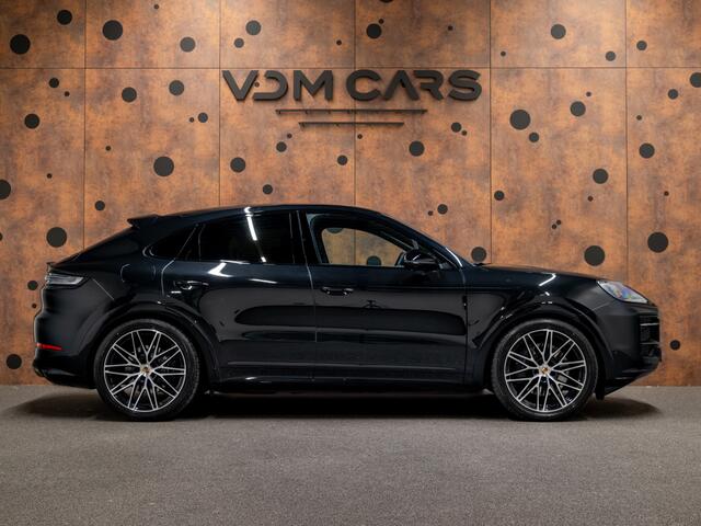 Porsche CAYENNE Coupé 3.0 E-Hybrid Black Edition