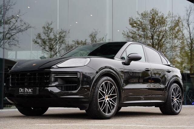Porsche CAYENNE Coupé 3.0 E-Hybrid / Sport Chrono / Vierwielsturing / Sport Design Pakket / NL- Auto