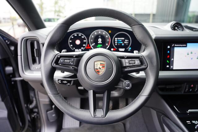 Porsche CAYENNE Coupé 3.0 E-Hybrid / Sport Chrono / Vierwielsturing / Sport Design Pakket / NL- Auto